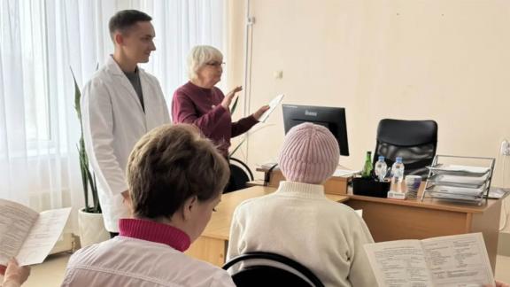 Врачи из Ставрополя провели просветительскую встречу в Ипатовском округе