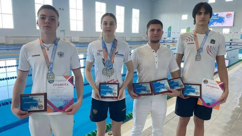 Пловцы из Кисловодска завоевали 19 медалей на городских соревнованиях