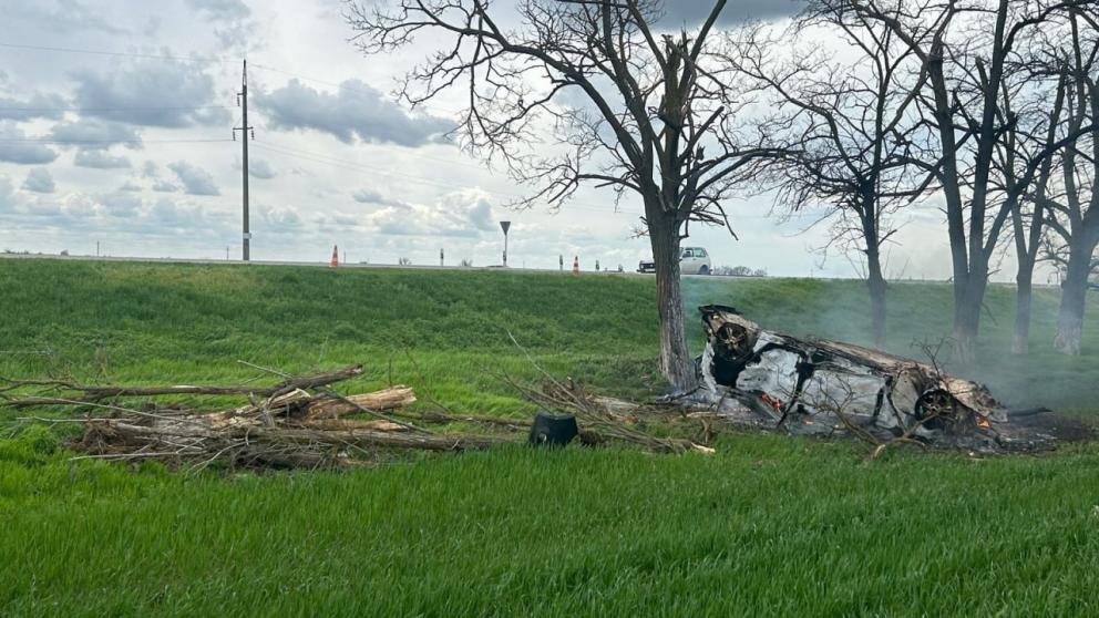 В Будённовском округе Ставрополья загорелся автомобиль: пострадал один человек