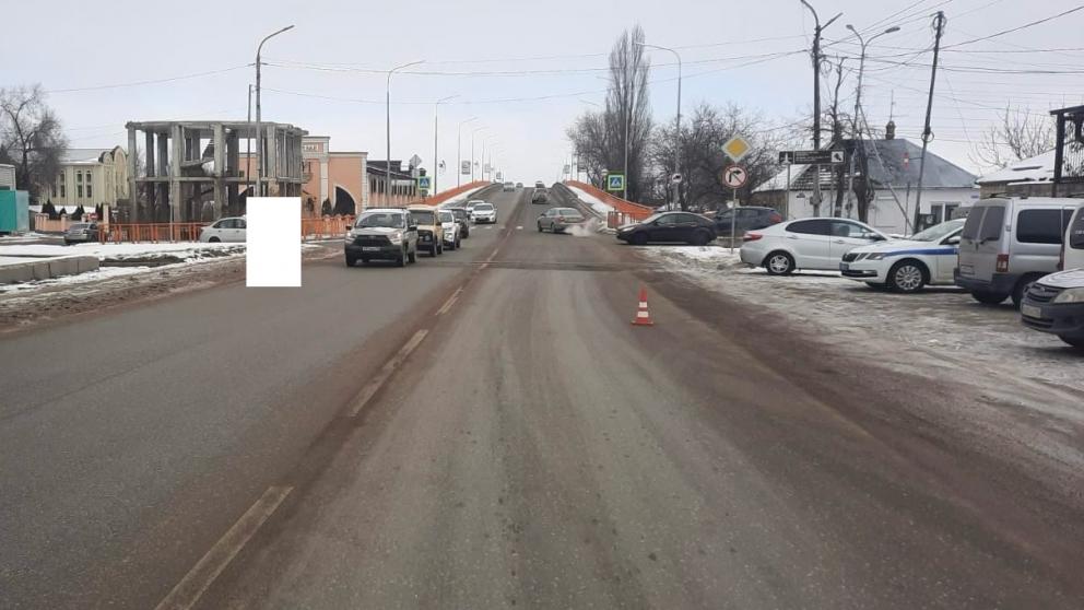 Пешеход пытался перебежать дорогу и угодил под колёса машины в Минводах