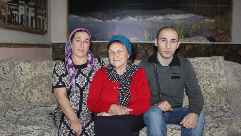 Вкусно о праздниках, кухне и семье рассказывает Загидат из Дагестана