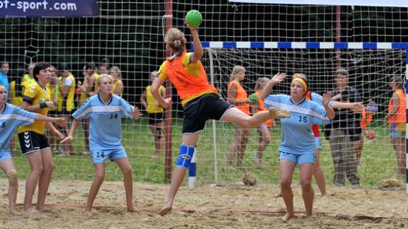 Ставропольские «пляжницы» в лидерах чемпионата России по пляжному гандболу