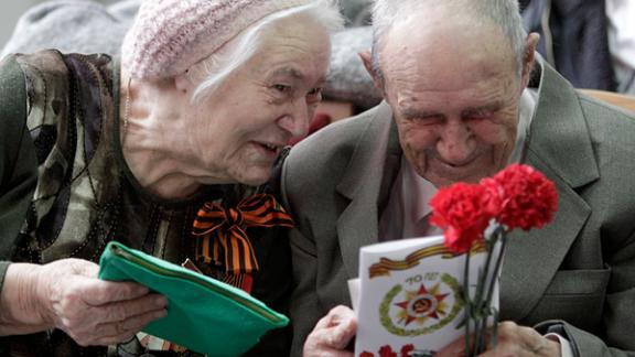 53 медали 70-летия Победы вручены в Ставропольском геронтологическом центре