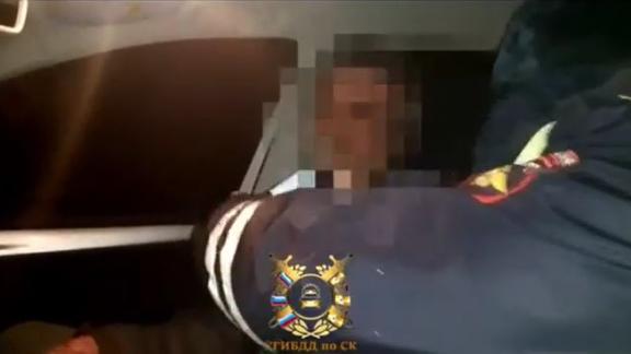 На Ставрополье наряд ДПС задержал очень пьяного водителя