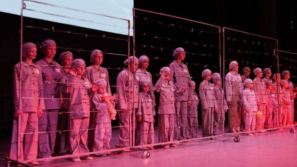 Спектакль о юных узниках фашизма поставили в Новоалександровском округе