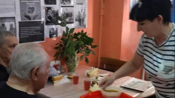 На Ставрополье активист «Единой России» организовала благотворительную столовую