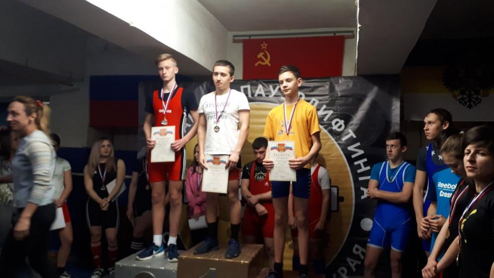 80-летний спортсмен выступил на Чемпионате и первенстве Ставрополя по пауэрлифтингу