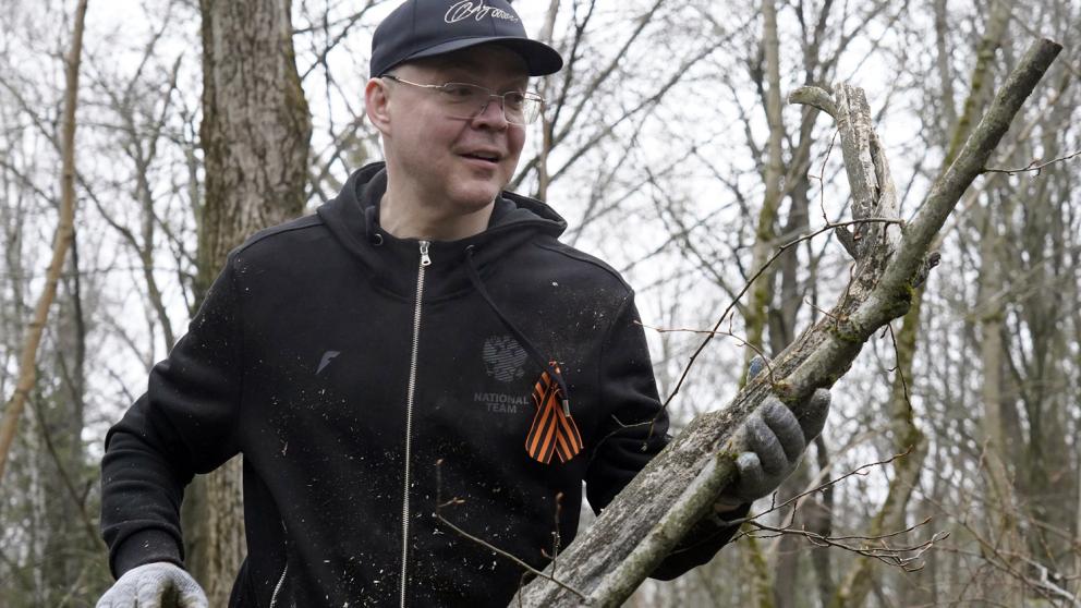 Губернатор Владимиров принял участие в общекраевом субботнике