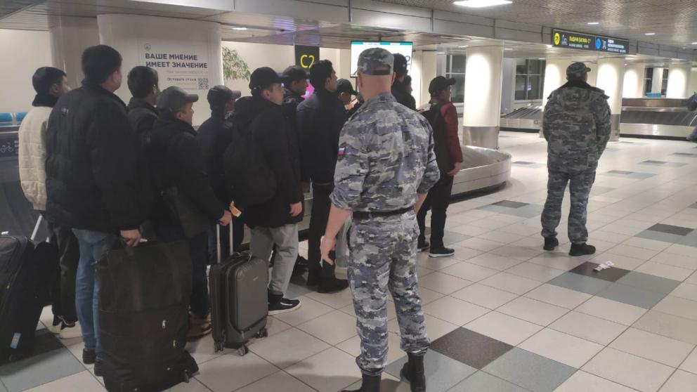 Ставропольские судебные приставы выдворили почти 130 нелегальных мигрантов