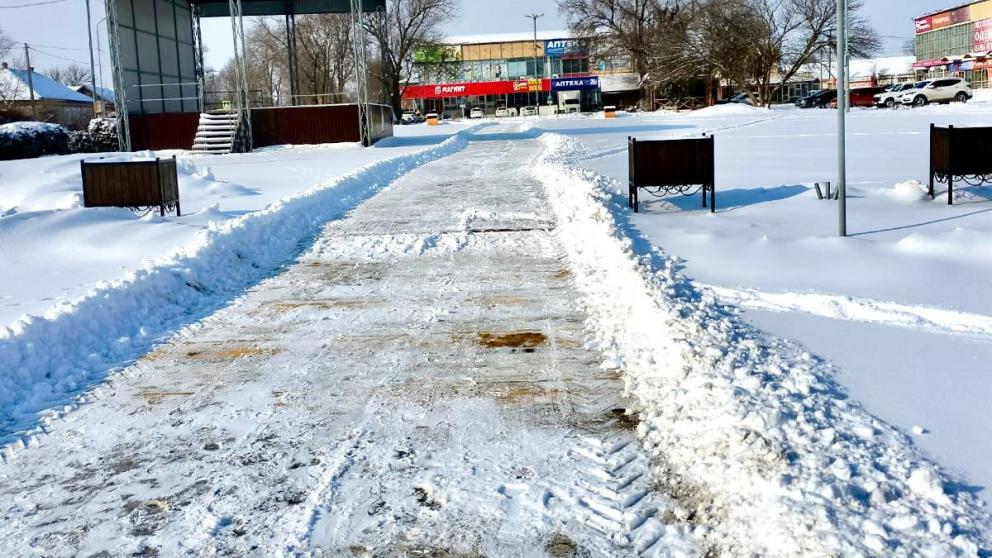 Глава Апанасенковского округа рассказал, как проходит очистка дорог от снега