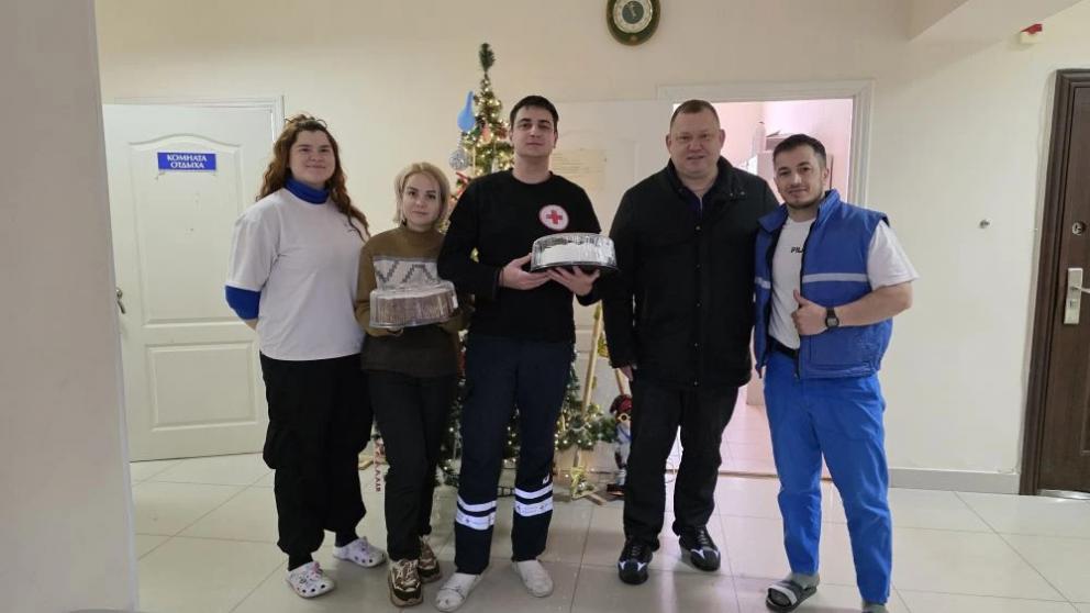 В Предгорном округе Ставрополья «Единая Россия» поздравила сотрудников экстренных служб