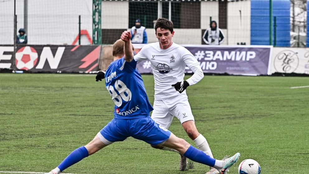 Футболисты ставропольского «Динамо» уступили одноклубникам из Брянска