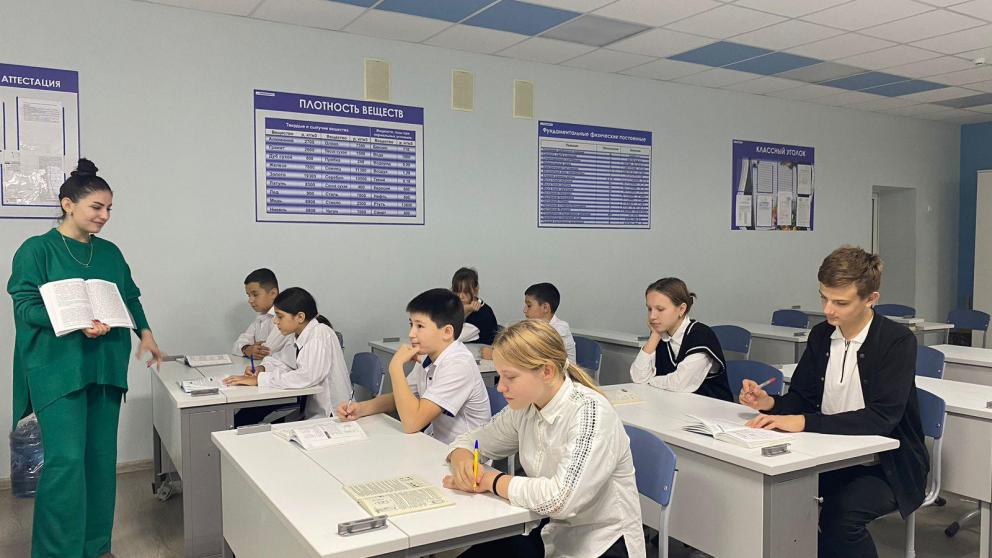 Шесть земских учителей придут работать в школы Ставрополья