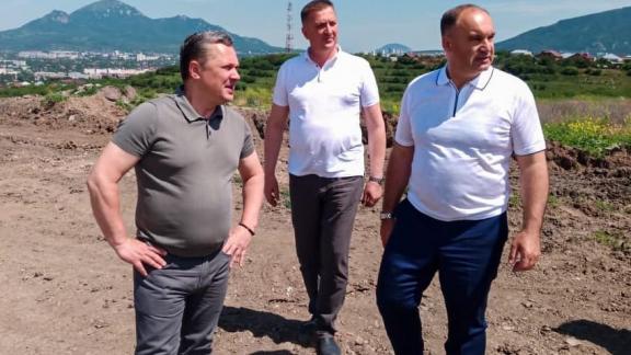 В Пятигорске ликвидируют мусорную свалку