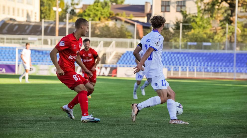 Футболисты ставропольского «Динамо» поделили очки с ялтинскими «рубинами»