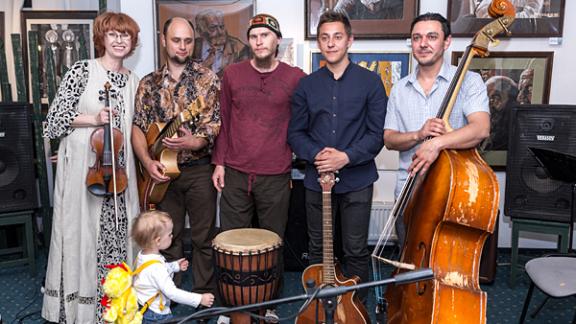 Концерт-импровизация «Coffee lemon time» в Ставрополе: джаз, боссанова, «ирландия» и фолк