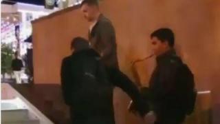 Горожане устроили концерт на музыкальной лестнице в переходе Ставрополя