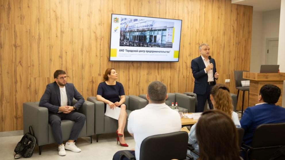 Минэкономразвития Ставрополья помогает предпринимателям решать проблемы на местах