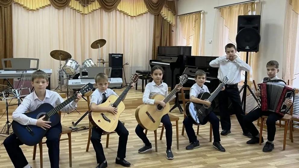 Для музыкальной школы Шпаковского округа Ставрополья приобрели новые инструменты
