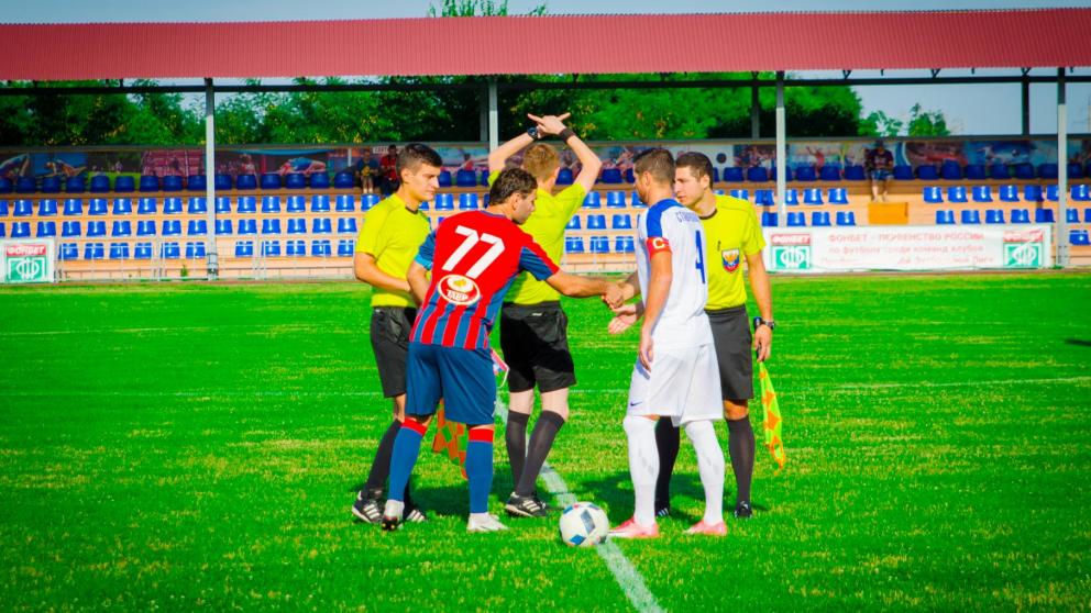 Ставропольские футболисты сразились в «крестики-нолики» на виртуальном поле