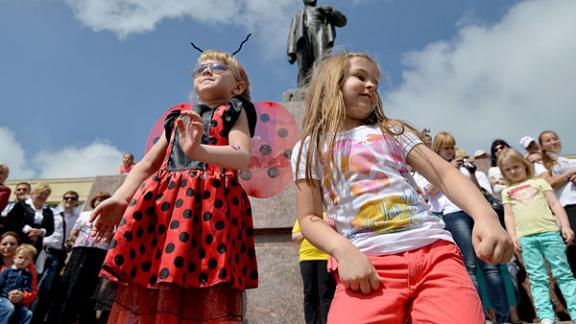 День защиты детей в Ставрополе отметили детским карнавалом