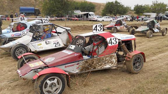 Юбилейный автокросс провели в День города в Зеленокумске