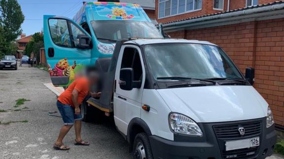 Ставрополец попытался спрятать от приставов автомобиль в небольшом селе