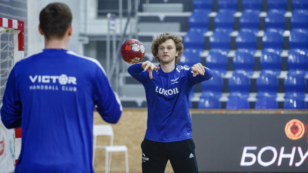 Гандболисты ставропольского клуба «Виктор» готовятся к новым матчам