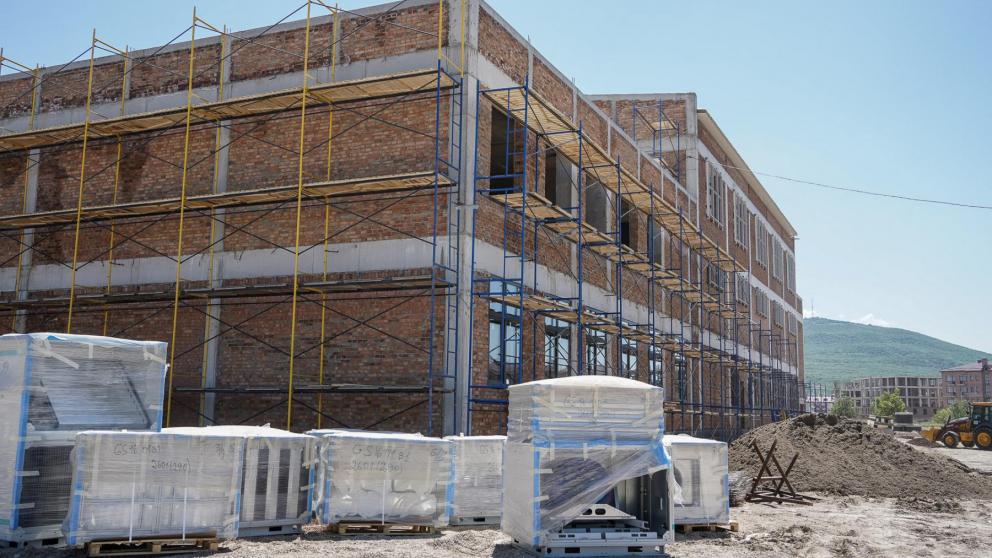 «Точку роста» и кабинет робототехники создадут в школе посёлка Капельница на Ставрополье