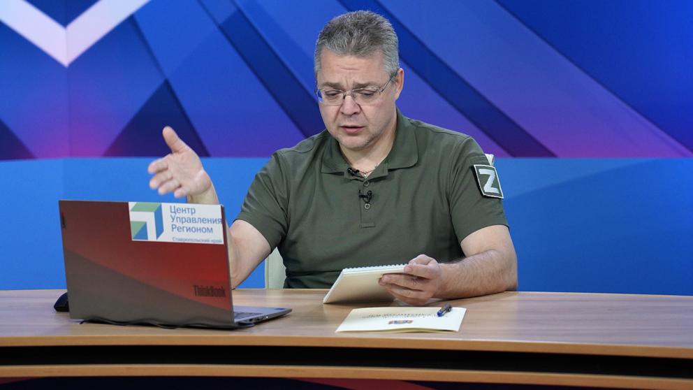 Эксперт: В сложное время важен контакт между губернатором и населением