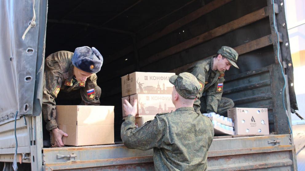 Коллектив СКФУ отправил очередную партию груза бойцам СВО