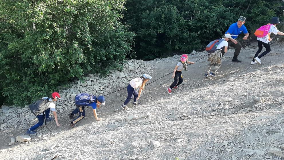 В Предгорном округе активисты прогулялись на Бештау и собрали мусор