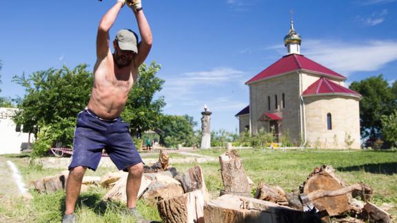 Зависимым людям реабилитационный центр в станице Темнолесской помогает обрести себя