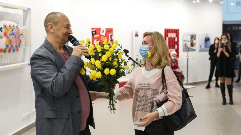 В музее Ставрополя открылась персональная выставка дизайнера Юрия Бударина