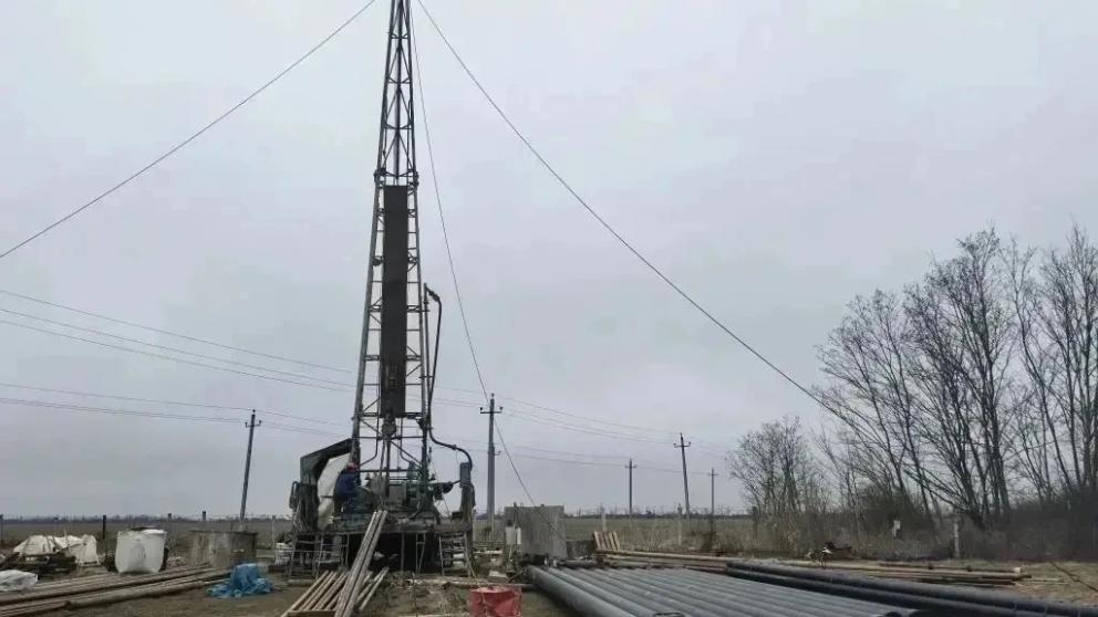 Губернатор Владимиров: на Малкинском месторождении бурят новую артезианскую скважину