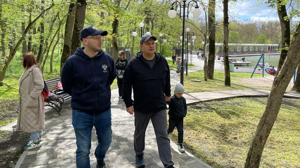 Замминистра строительства РФ стал участником субботника в Железноводске