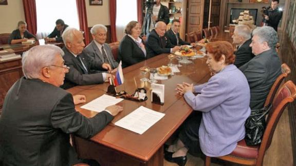 В День пожилого человека Виталий Коваленко встретился с ветеранами Ставрополья