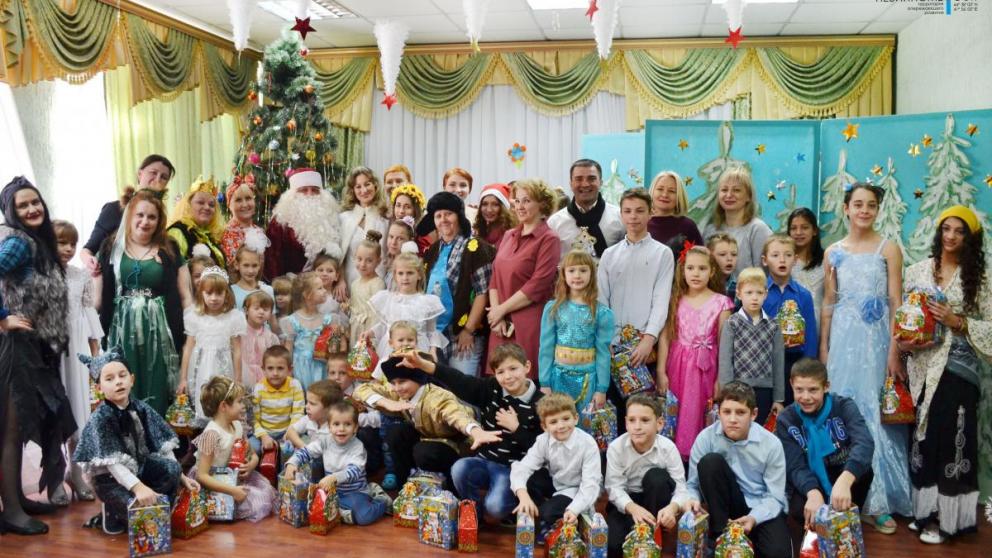 Воспитанники невинномысского социального центра «Гавани» получили подарки от Деда Мороза