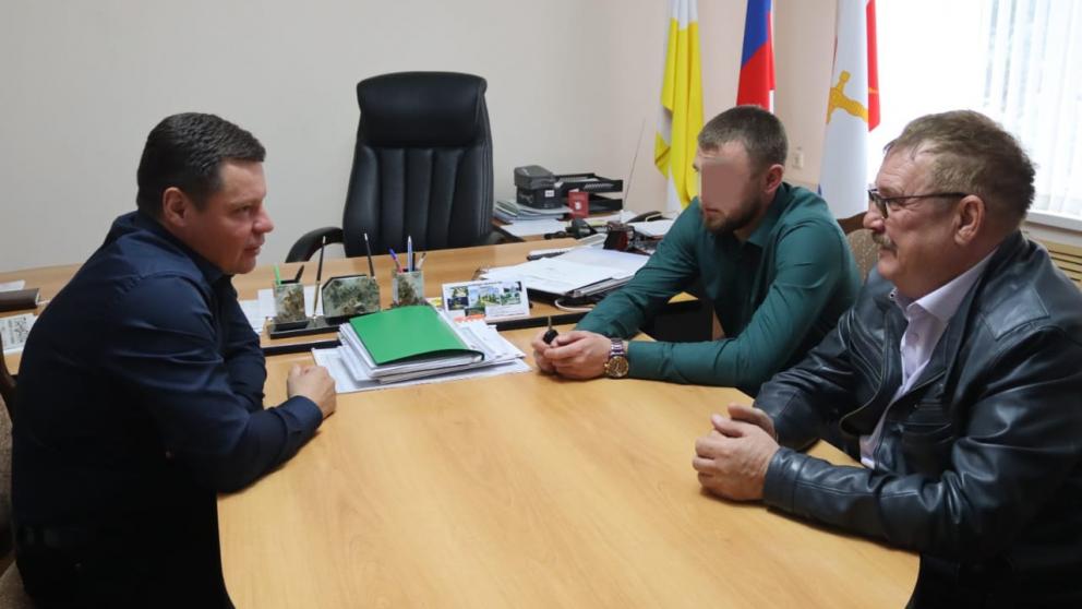 В Советском округе Ставрополья участнику СВО передали ключи от автомобиля