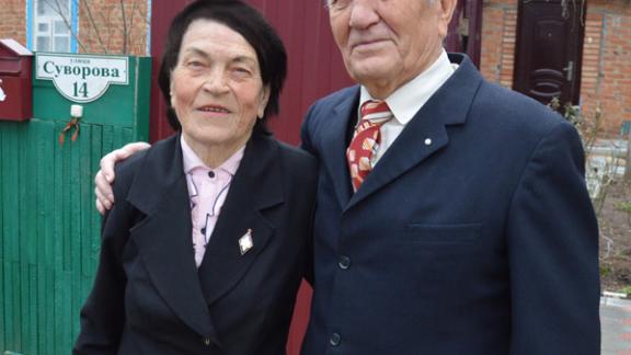 Елена и Василий Мацагор из Ипатово отметили бриллиантовую свадьбу