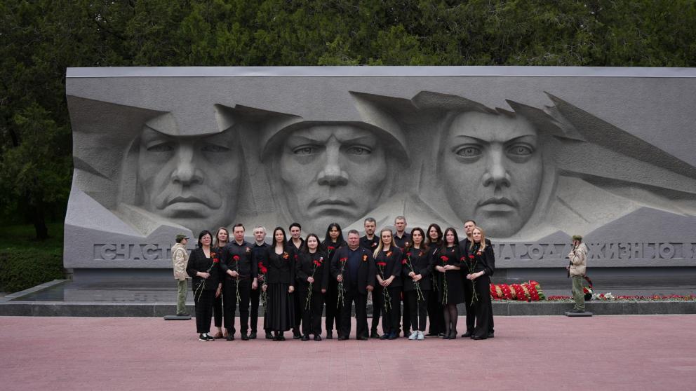 Нотариусы Ставрополья возложили цветы к Вечному огню