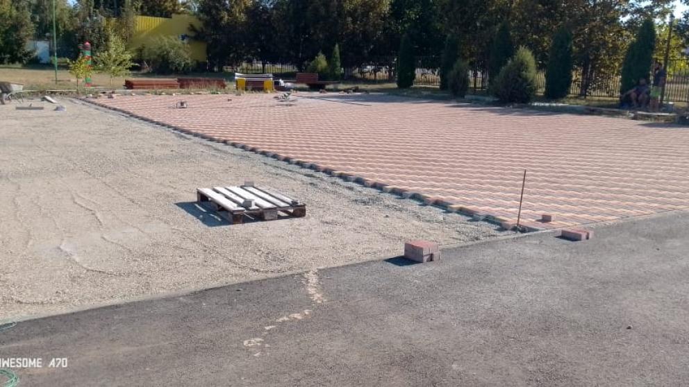 В хуторе Изобильненского округа Ставрополья обустраивают парковую зону