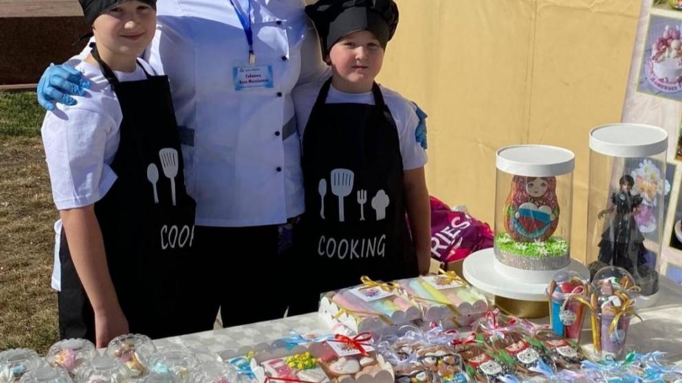 Благодаря соцконтракту жительница Апанасенковского округа развивает кондитерский бизнес