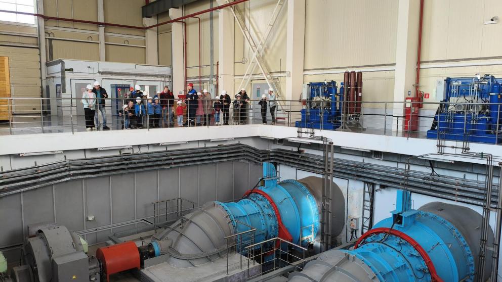 На Ставрополье дети гидроэнергетиков посетили Барсучковскую малую ГЭС