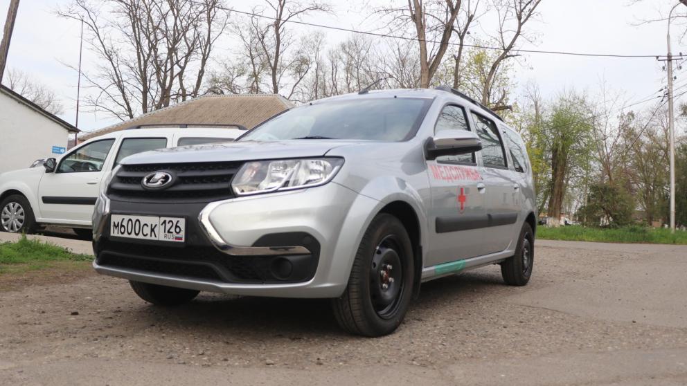 Новый автомобиль получила Благодарненская районная больница