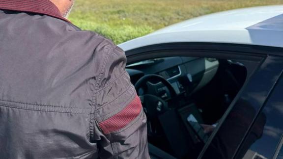Ставропольские автоинспекторы проверяют авто с иностранными номерами