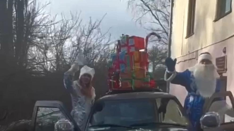 По улицам Кисловодска проехал Новогодний патруль