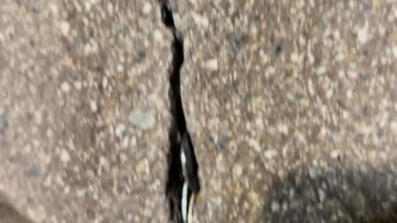 Глава Железноводска призвал не вставлять монеты в трещину памятника «Яйцо желаний»