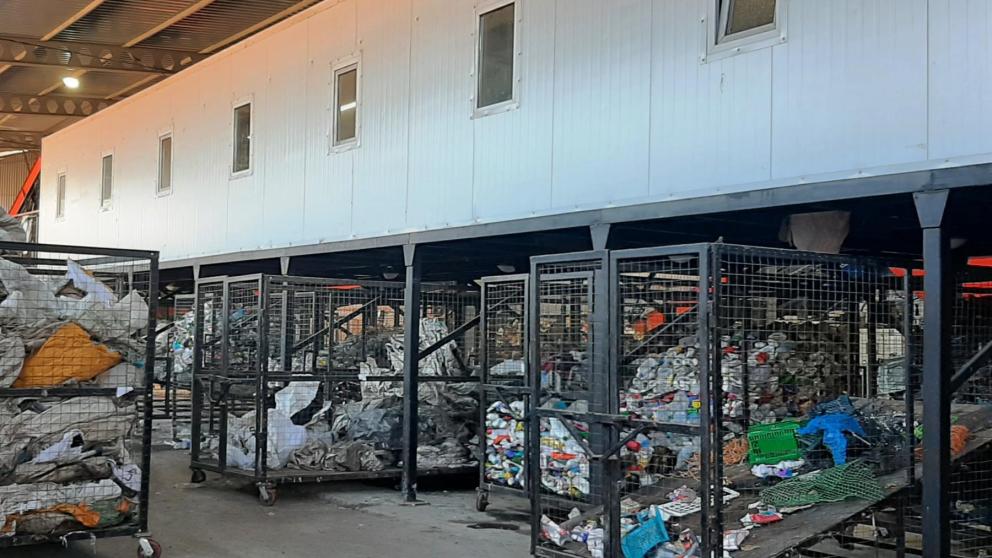 В новогодние каникулы по объёму и весу среди ТКО лидировали бутылки от шампанского и крепких напитков