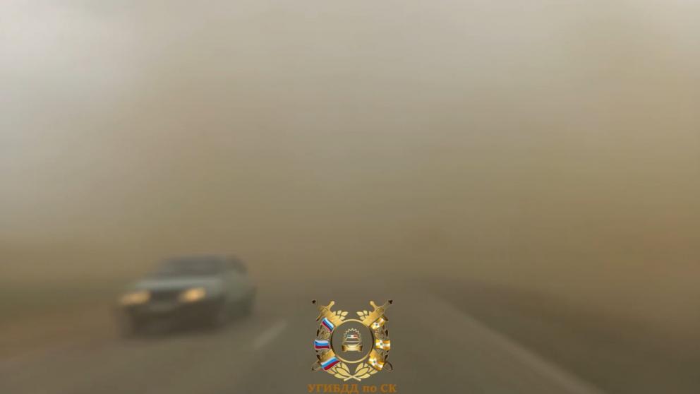 Пылевая буря обрушилась на несколько округов Ставрополья